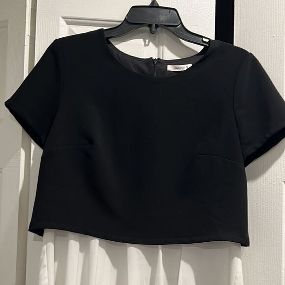Bailey 44 Top, Size Medium - Picture 2 of 7